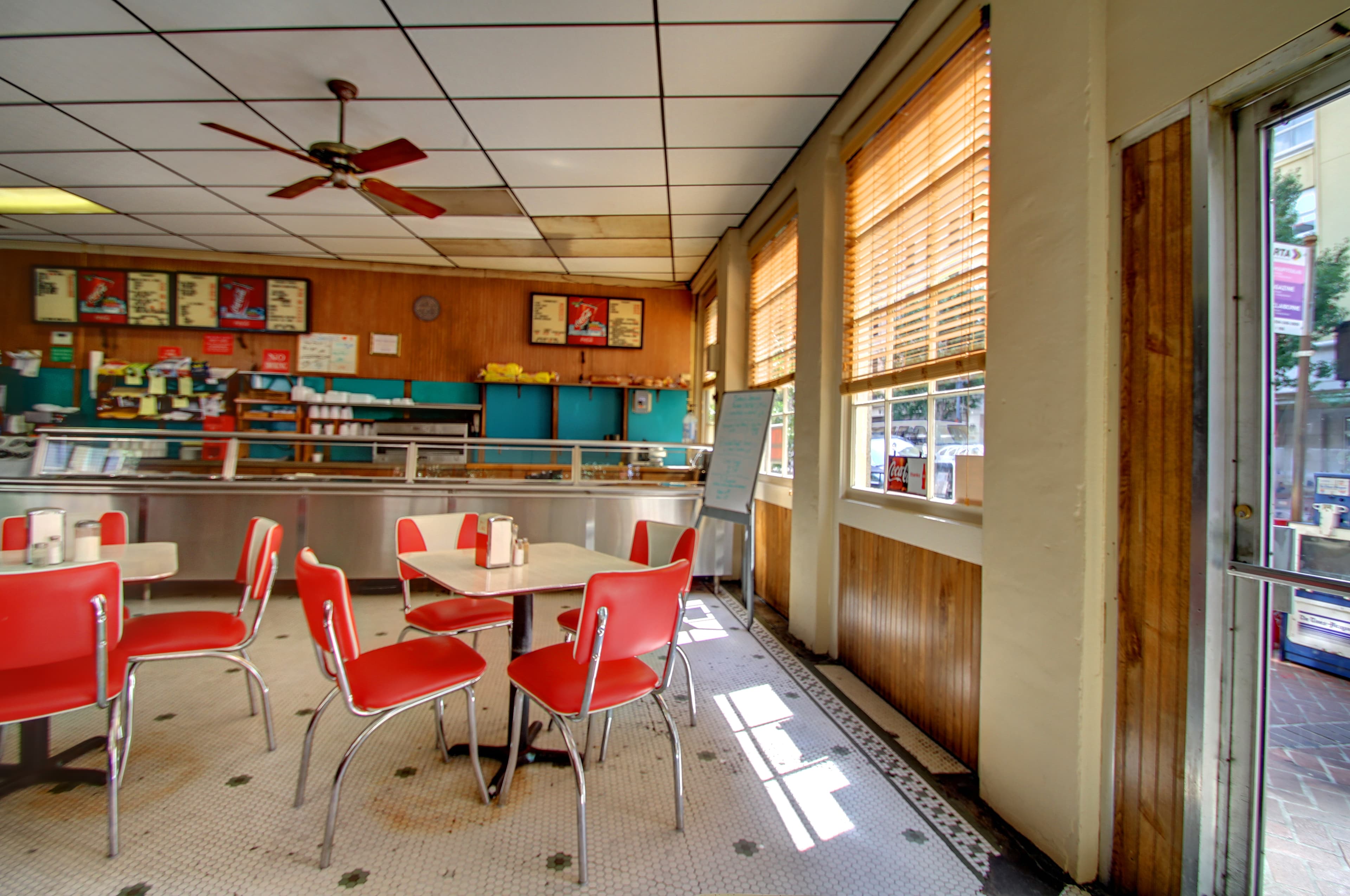 Hawthorne Grill, Los Angeles